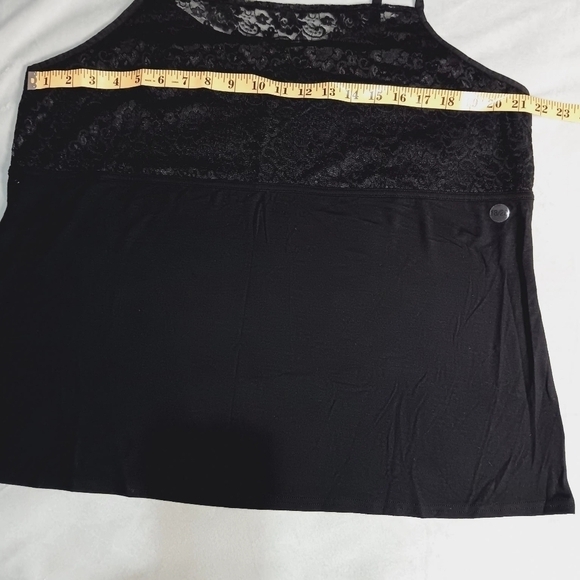 3 X$20 NWT Lane Bryant Sleeveless Black Top Lace Trim Neckline Size 18/20 - Picture 4 of 7